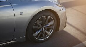 HÉT LUXUSSZÍNVONALÚ MEGOLDÁS, AMELLYEL A LEXUS ÚJ DIMENZIÓT NYIT AZ AUTÓIPARBAN
